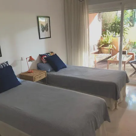 Elegant In Marbella, Pool Apartment *