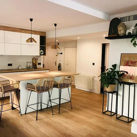 Elegant Poolside Apartment Marbella